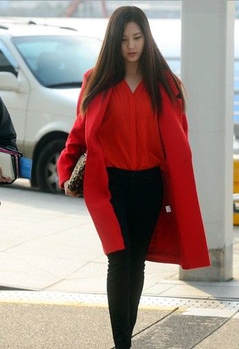 少女时代领衔韩国女团 大衣搭配保暖有范儿