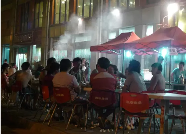 歐洲杯帶來(lái)的思考：看球賽為什么必須喝啤酒