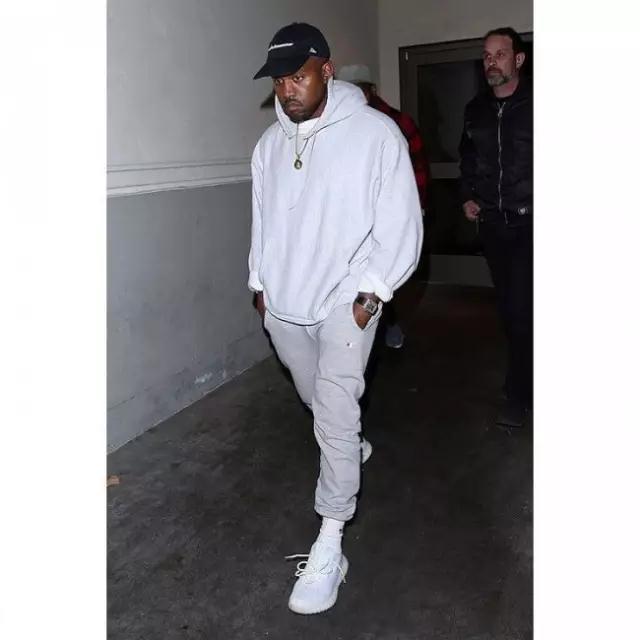 椰子新配色出的这速度有点过分哦 再买再买女