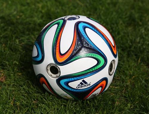 巴西世界杯专用 adidas足球配备6摄像头