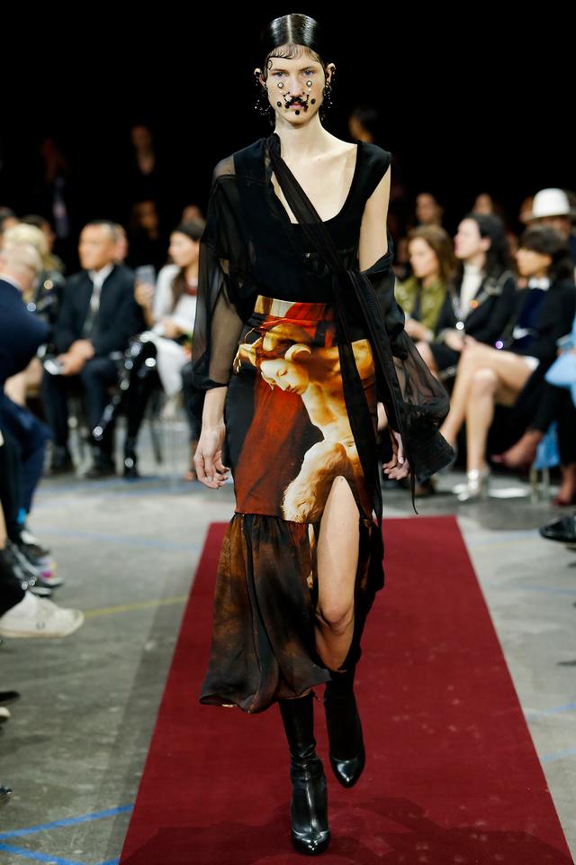 Givenchy 维多利亚<em>少女</em>的<em>南美冒险</em>_时尚_腾讯