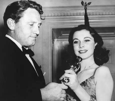 奥斯卡的美好时光 那些美丽的人儿和礼裙