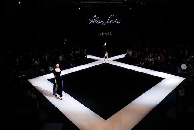 2017哈尔滨时装周Alisa Levin演绎连衣裙时尚