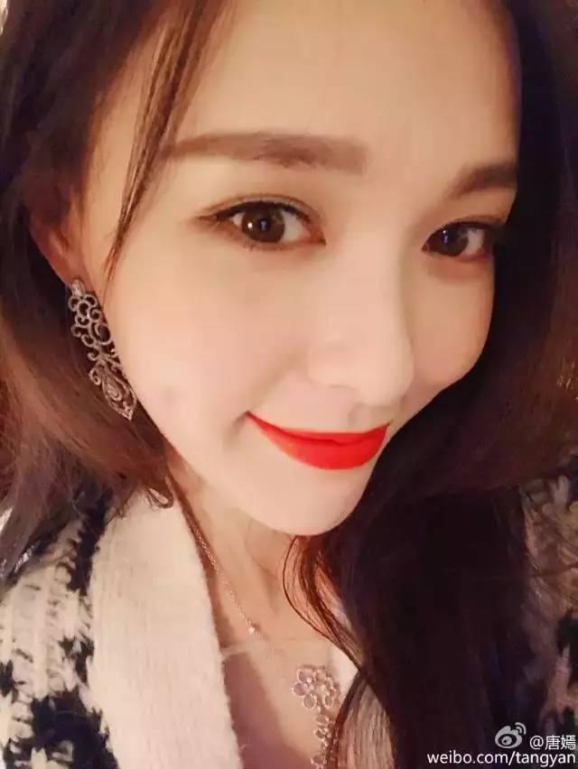 原来不老女神们的减龄法宝是酒窝！没有酒窝就画出来啊！