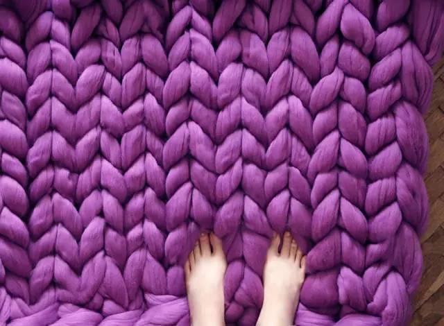 巨型毛线做成衣服毯子 看着都超暖