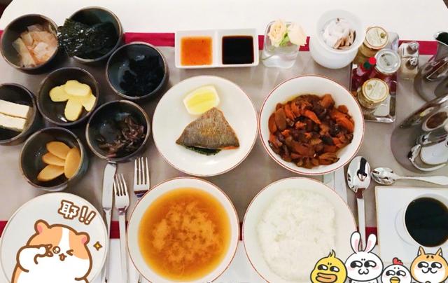 八公举:继90后“佛系减肥”被挖掘后，再也没人说我“比90后老 还比90后胖”了!