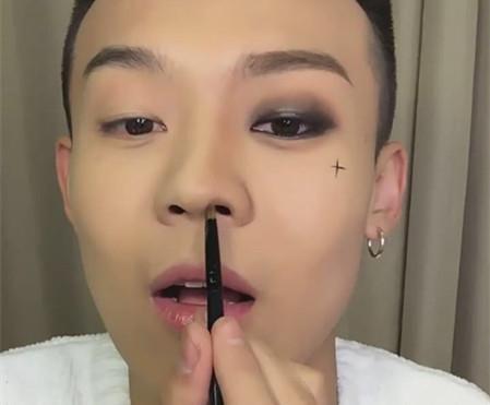 你们脑公权志龙的仿妆来啦~像不像你们说了算_时尚_腾讯网