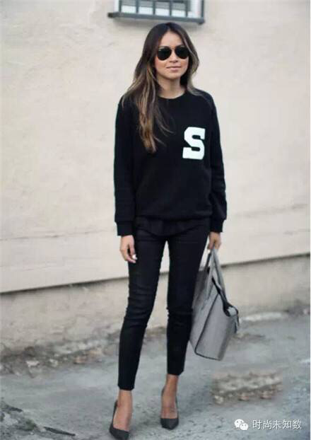 黑色毛衣学高圆圆这样穿，分分钟美爆整条街!_时尚_腾讯网