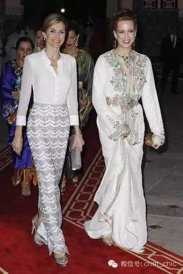 二婚王后 靠<em>白衬衫</em>征服了全世界!_时尚_腾讯