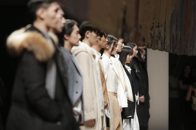 例外2018秋冬发布:天马行空碰撞波普艺术