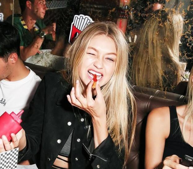 原来她们也爱吃零食 名模们吃不胖的零食大公开