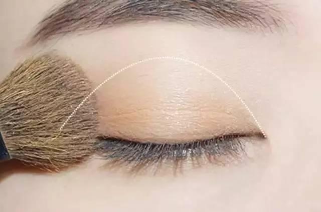 刘诗诗赵丽颖为什么看起来越来越"温柔"？只因她们都换上了这个