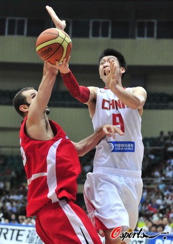 图文:亚锦赛中国vs约旦 孙悦低手上篮_图片