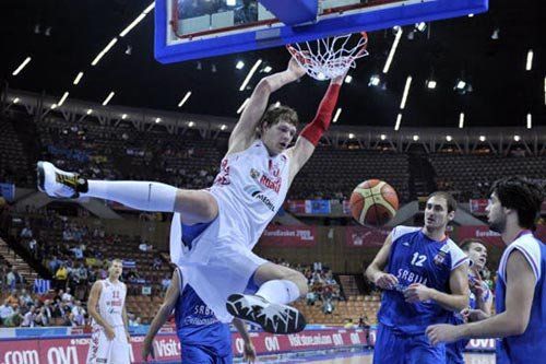 亚击败俄罗斯进四强 卫冕冠军惨遭阻击_FIBA欧