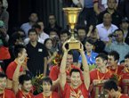 组图:男篮捧杯笑傲武汉 易建联荣膺MVP