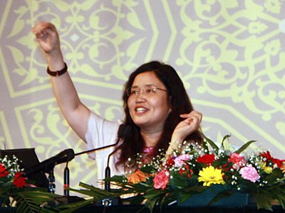 百姓经济学家韩秀云:年轻人 快买房 - 对々望 - 对々望