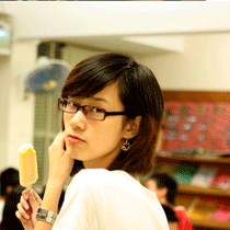 <em>美少女股神</em>王雅媛:医药股供股另有原因(图)_港