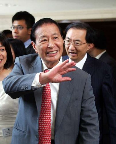 李兆基:恒指二万点以上每升千点沽一成(图)
