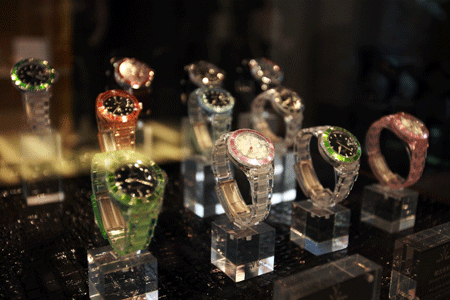 �����IT���ToyWatchЯ9��ϵ�е�½�й�