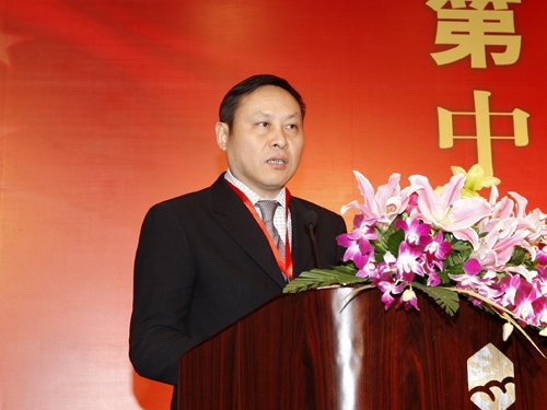 图文:解放日报报业集团社长尹明华