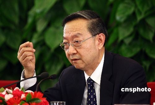 李毅中:低碳经济等新模式有遏制发展中国家一