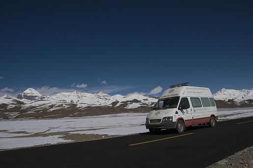 工行携手苹果基金会向西藏阿里捐赠雪域体检快