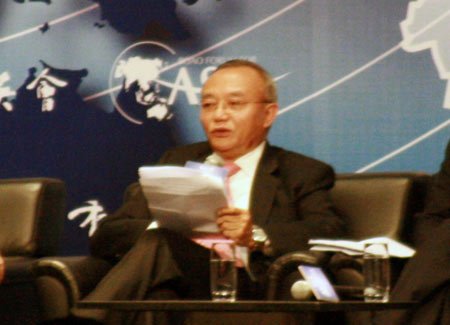 图文:香港政府中央政策组首席顾问 刘兆佳