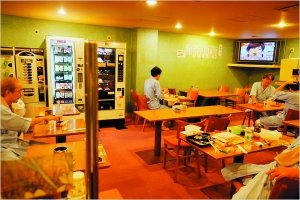 日本失业“蚁族”蜗居的日子(图)