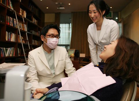 价廉质高 中日游客纷纷赴韩国医疗游