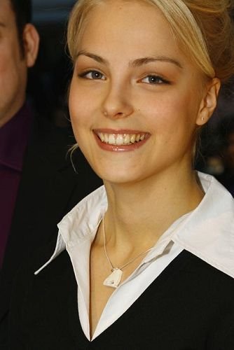 芬兰美女科尔皮:最优雅花滑公主(组图)_财经_腾讯网