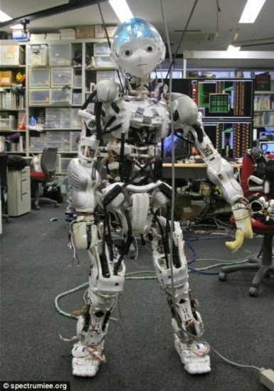 日本研发新款家务机器人 骨骼结构酷似人类