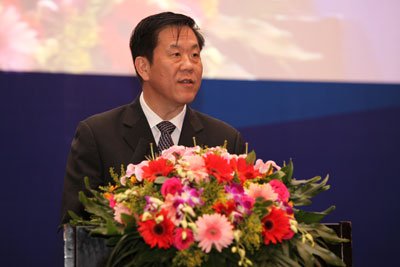 图文:深圳市人民政府副市长唐杰致辞
