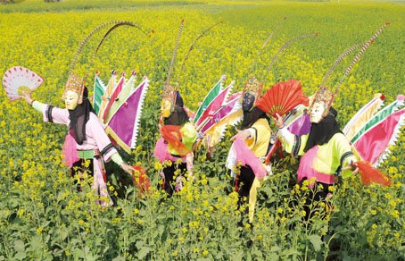 安顺地戏状告张艺谋侵权 非遗保护陷法律真空