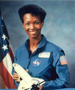 刘洋成为中国首位女宇航员 世界女宇航员盘点