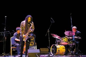 音乐美术精彩互动 观众大呼过瘾