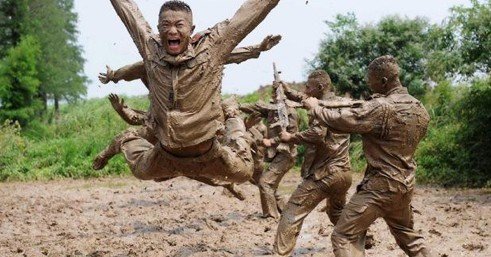老外镜头里的中国特种兵训练