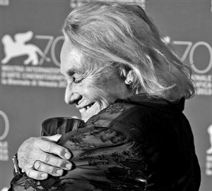 意大利纪录片爆冷夺金狮