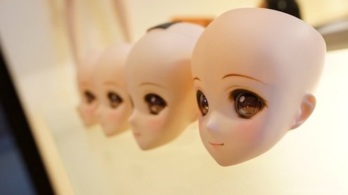 世界宅男新福利:日本发明智能少女娃娃(组图)