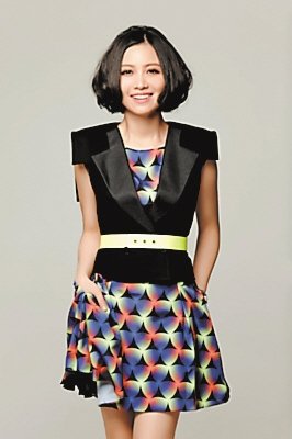 姚贝娜获"年度最具人气歌手"