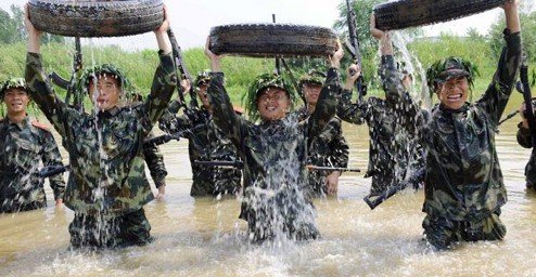 老外镜头里的中国特种兵训练