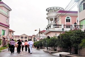 广东顺德豪华别墅嘉湖花园房产证难产