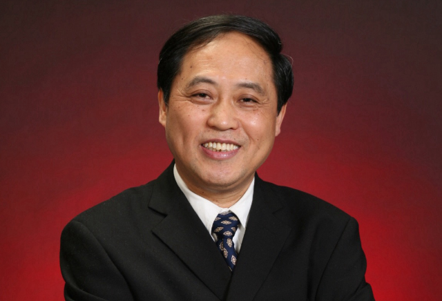 原中国社科院金融所研究员、青岛大学经济学院教授 易宪容 原中国社科院金融所研究员、青岛大学经济学院教授 易宪容