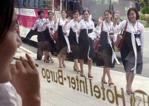 组图:朝鲜女性的职业装