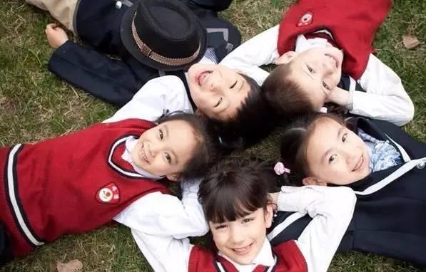 看看别人家的小孩 学费比你年薪还高