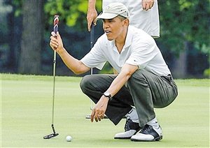 奥巴马庆祝生日 拉老友打高尔夫