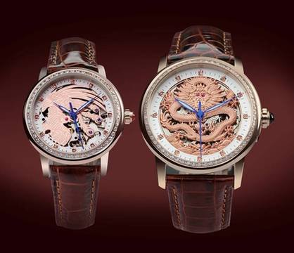 聚焦:全球首款金雕龙凤镂空翡翠对表中国问世