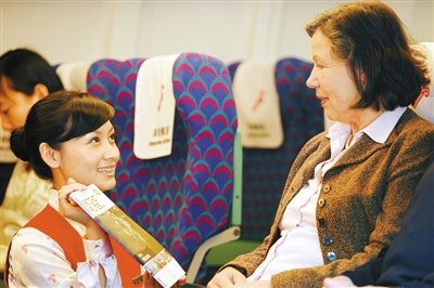 深航年内招聘千余乘务人员_财经_腾讯网