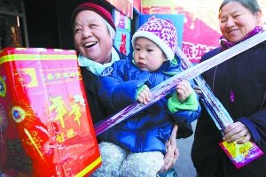 北京今开售烟花爆竹 烟花办:燃放时间除夕零时