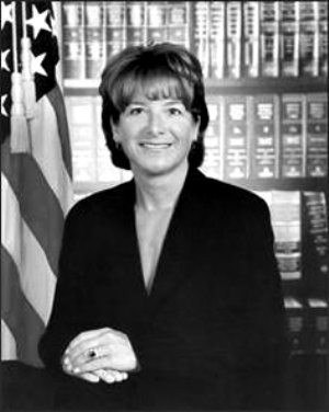 新华国际早班车 日首相将发表讲话向韩国道歉