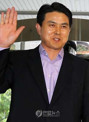 新华国际早班车 日首相将发表讲话向韩国道歉